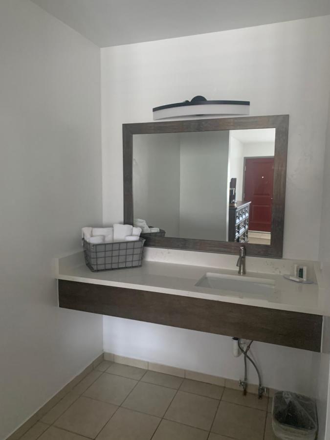 格伦伍德斯普林斯 悬湖旅馆酒店 外观 照片